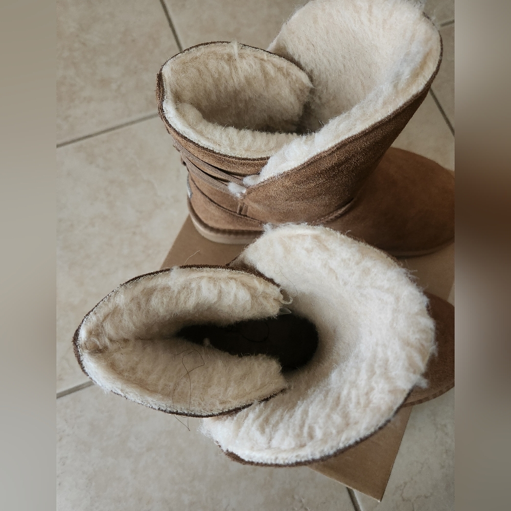 Bearpaw Women's Hickory Boots Sz 8 - Picture 3 of 9